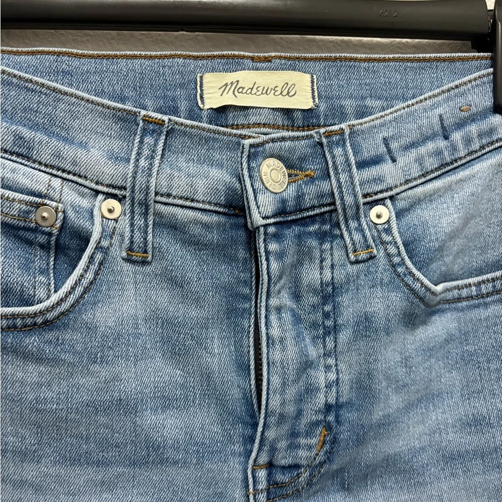 Madewell Mid-Rise Kick Out Blue Jeans - Picture 3 of 14